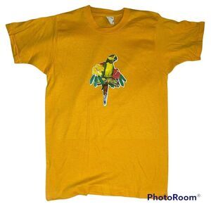 Vintage Screen Stars Yellow Parrot Short Sleeve Crewneck T-Shirt Sz Medium